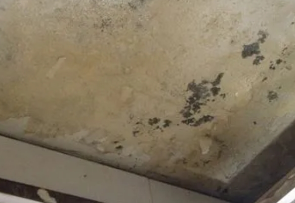 果洛阳台漏水维修公司分享下果洛卫生间渗水维修需要注意哪些问题。